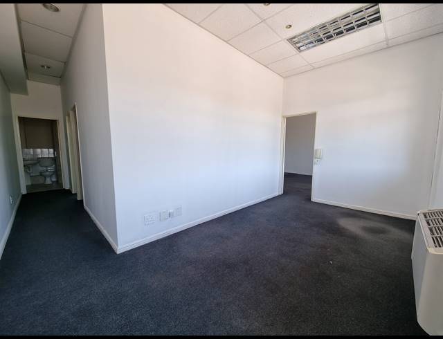 105M² OFFICE TO LET IN CENTURY CITY